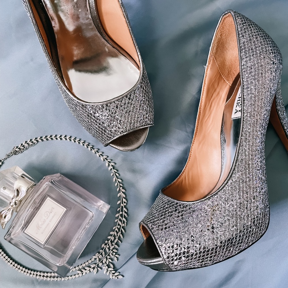 Badgley Mischka Silver Peep Toe Heels